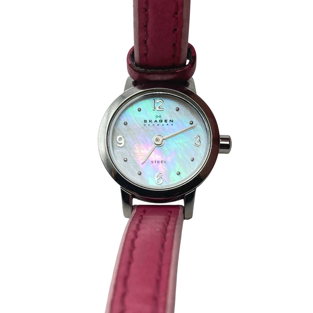 Skagen Women's Slim Petite MOP Dial Watch 19mm - New Battery  Adjustable WR 3ATM